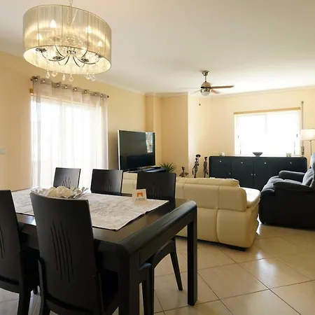 Apartamento Charneca Caparica Residential Flat *